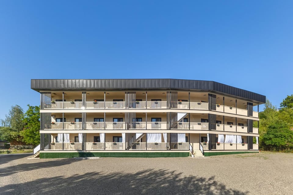 Property building, Day