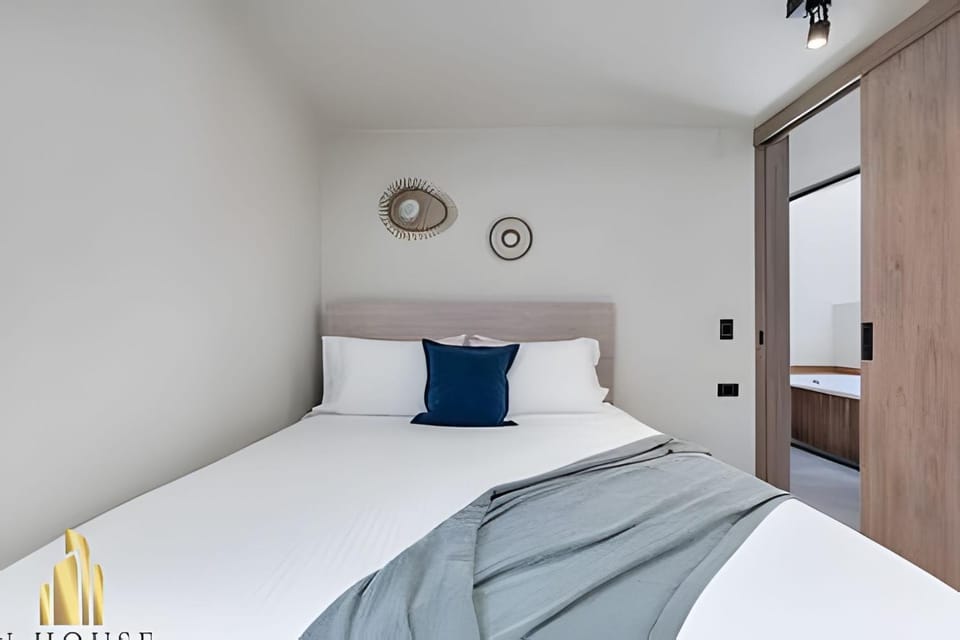 Casa Solei 12-9 - Apto Elegante con Jacuzzi/ AC Apartment in Medellin