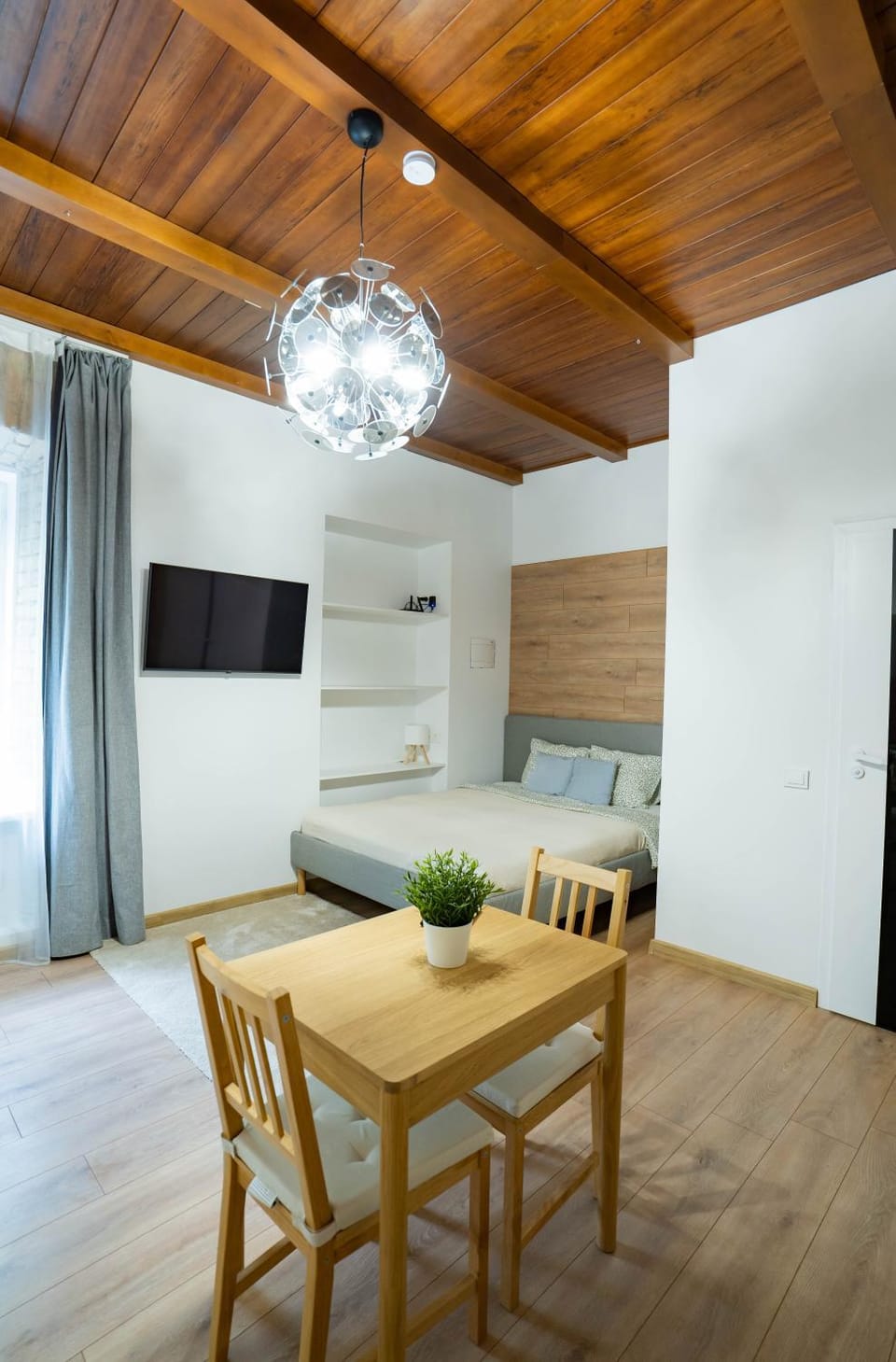 Photo of the whole room