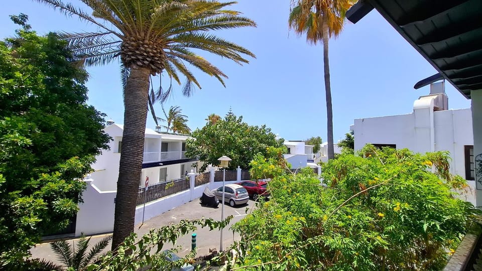 Property building, Garden view, Street view, Parking