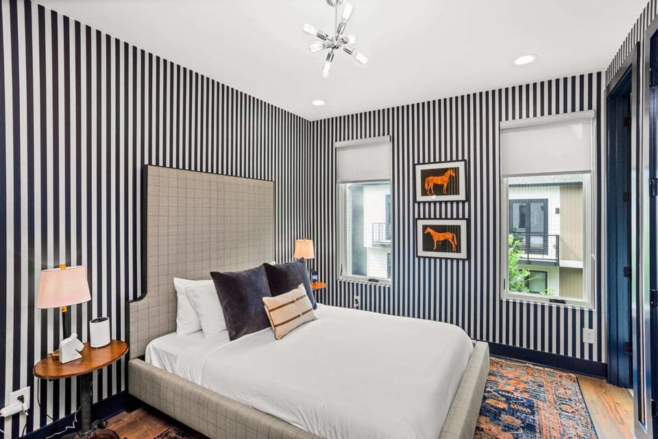 Class at 8th & Argyle Elite Nashville Vacation Spot House in Nashville
