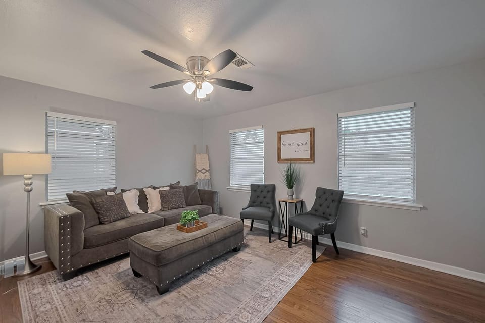 Modern 3BR Home in Spring Branch House in Harris County