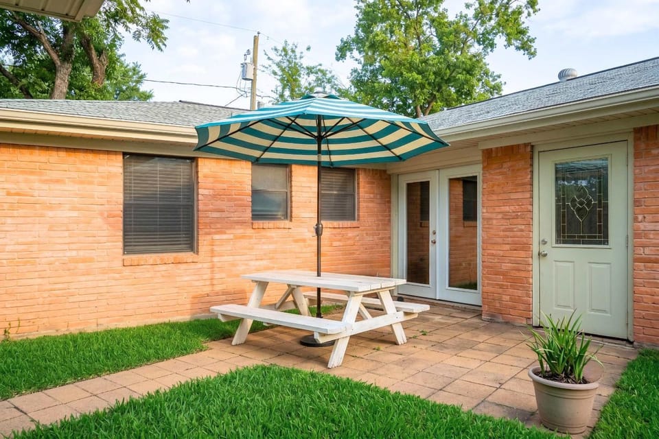 Modern 3BR Home in Spring Branch House in Harris County