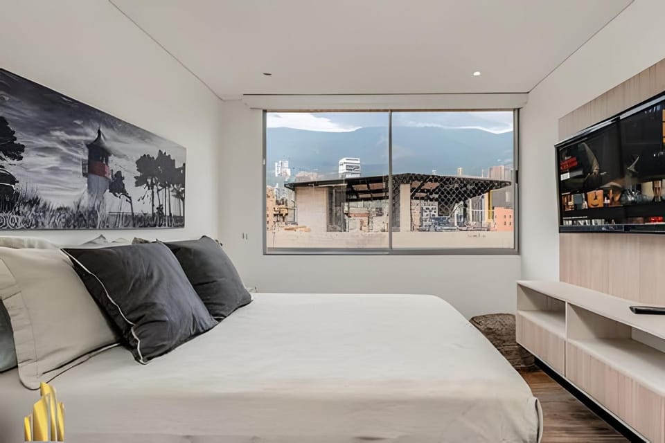 Life 1202 - Acogedor Apt in Poblado with AC Apartment in Medellin