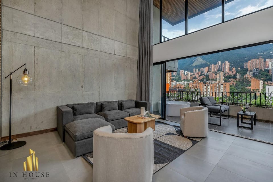 Morph 1302 - Amplio y privado apt con BBQ Apartment in Medellin