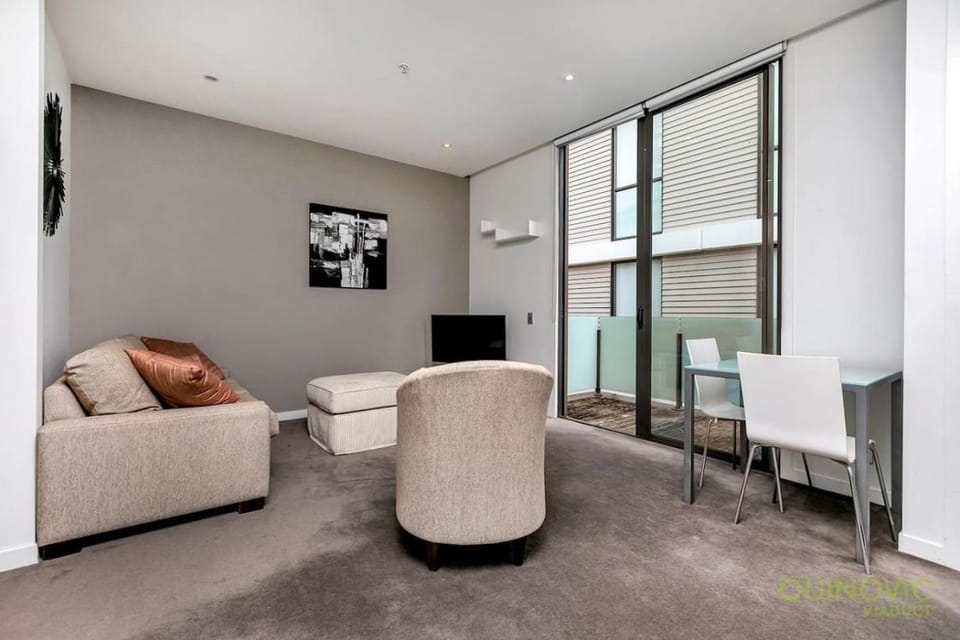 QV Stays Cosy One Bedroom Viaduct Haven Apartment in Auckland