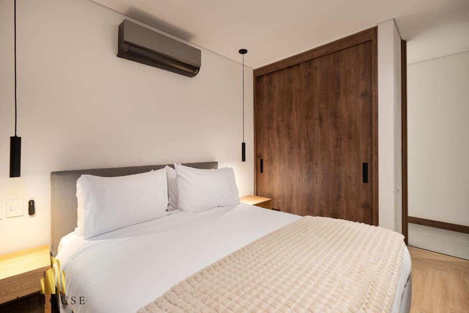 Morph 1501 - Apto en El Poblado/AC/Jacuzzi/BBQ Apartment in Medellin