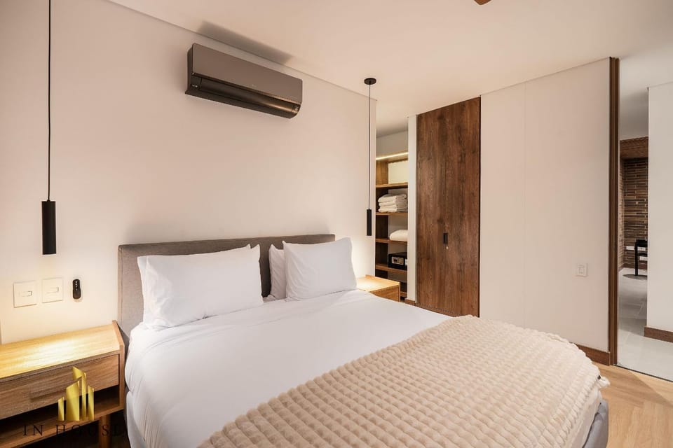 Morph 1501 - Apto en El Poblado/AC/Jacuzzi/BBQ Apartment in Medellin