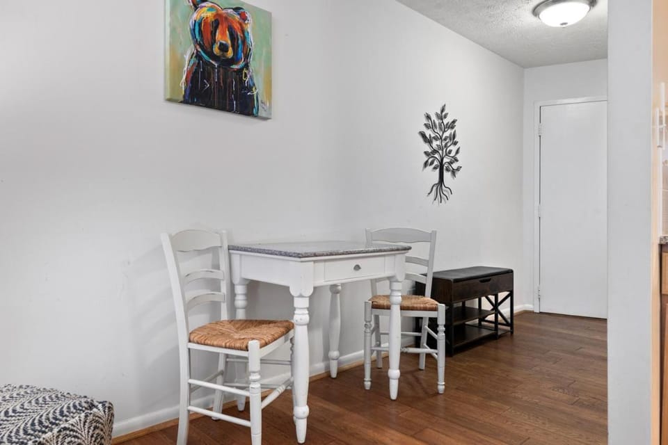 Timbers Studio 48 With Wintergreen Advantage House in Massies Mill