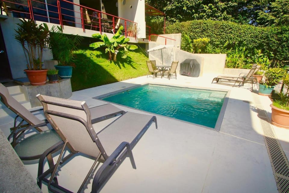 Begonia Luxury Beach & Ocean Views, Steps To Sand House in Samara