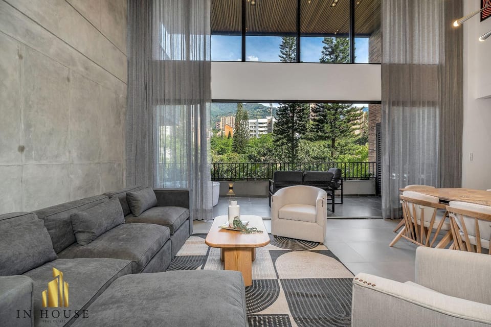 Morph 302 - Apt moderno con techos altos, BBQ Apartment in Medellin