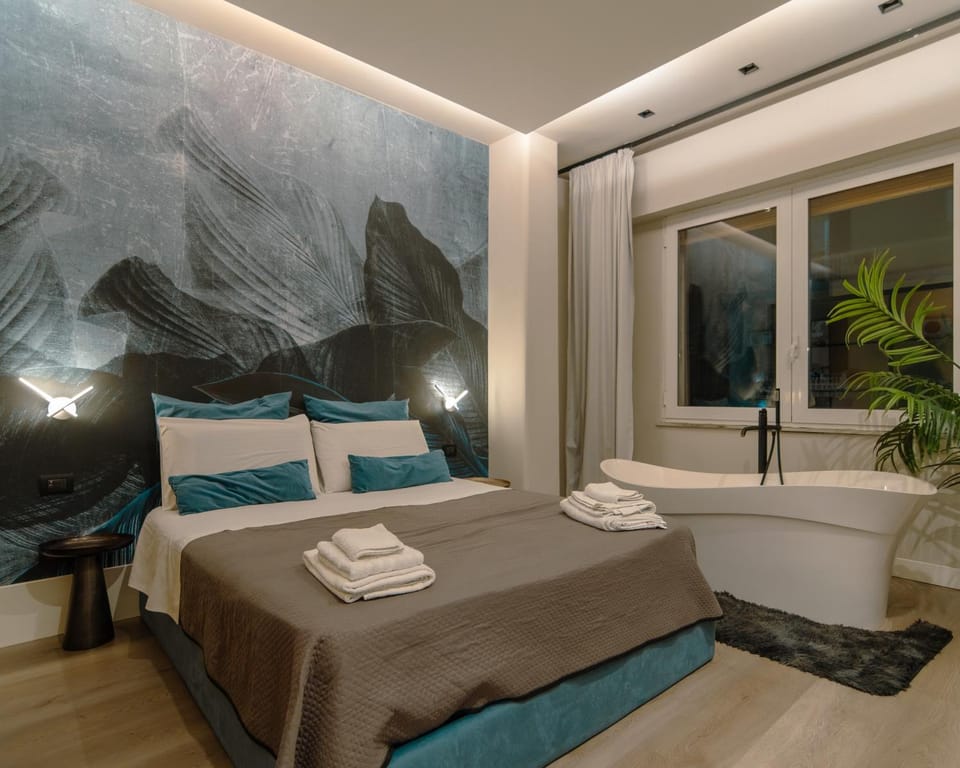 Bed, Photo of the whole room, Bedroom, towels
