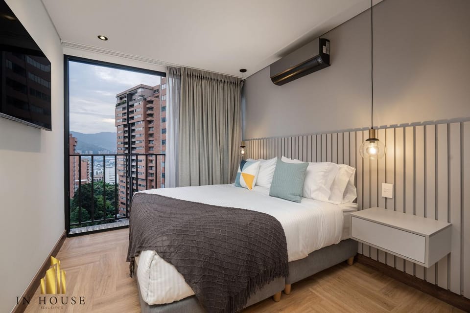Morph 902 - Exclusivo apt en el Poblado con balcón Apartment in Medellin