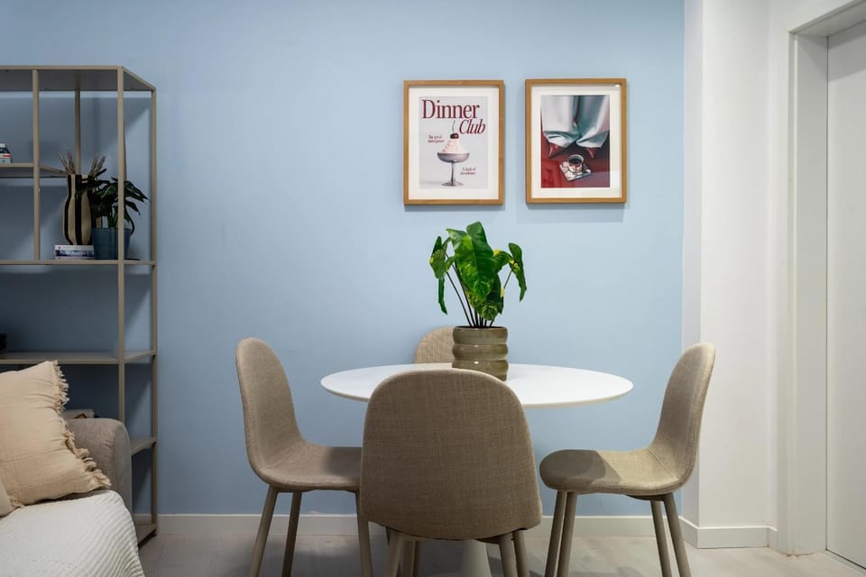 Living room, Decorative detail, Seating area, Dining area