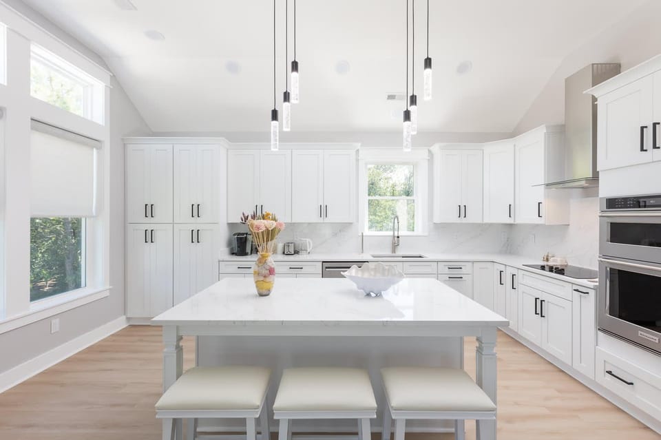 Modern Home in the Heart of KDH Minutes to Beach House in Kill Devil Hills