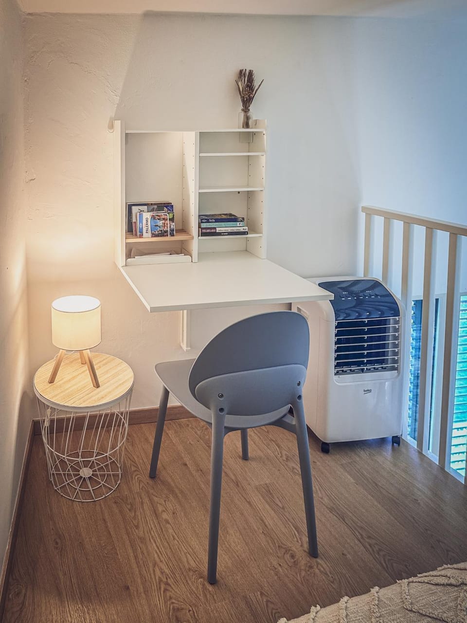 Seating area, Bedroom