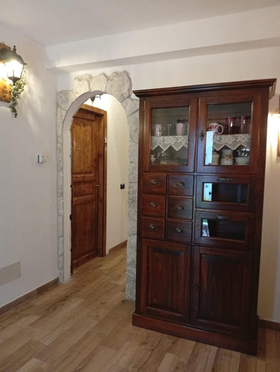 Locanda Sarel, intera casa vacanza 4 camere 5 bagni 14 posti letto House in Pescasseroli