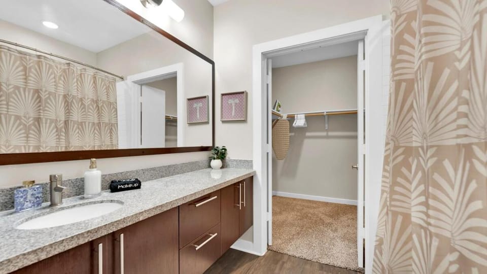 Cozy 1B1B with Pool, Parking, WiFi, Gym 30mnts from Austin Apartment in Leander