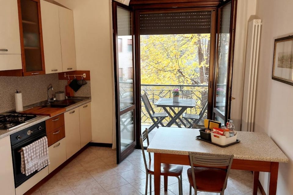 Balcony/Terrace, Food and drinks