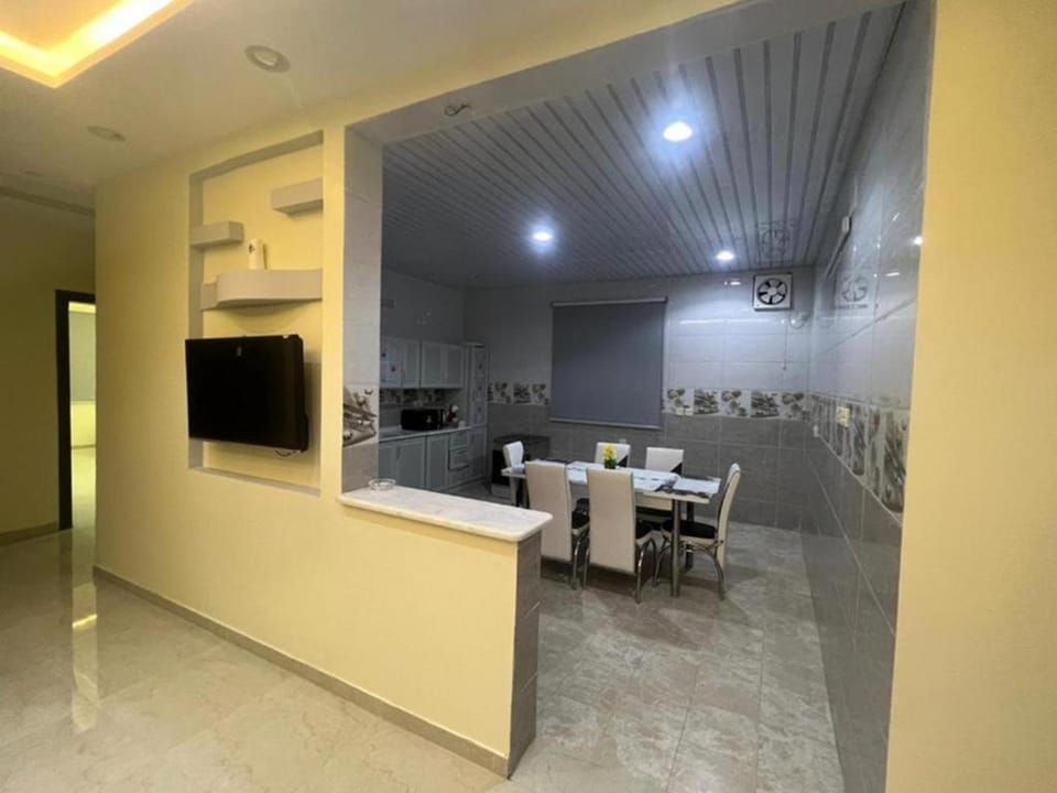 TV and multimedia, Kitchen or kitchenette, Dining area, minibar