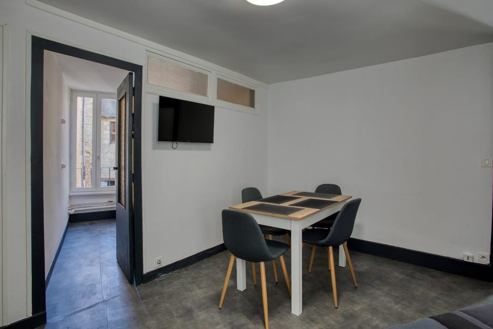 TV and multimedia, Living room, Dining area