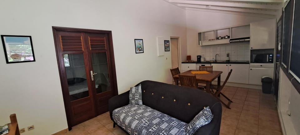 Gite Ti Kanpech 4 personnes en bord de mer à Malendure House in Bouillante