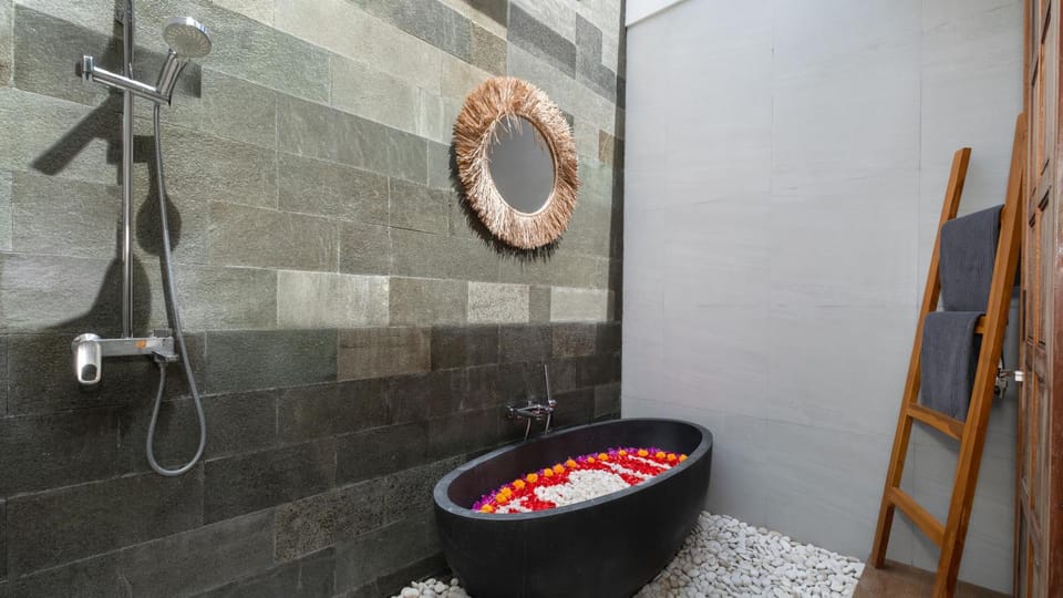 Bathroom, Bath