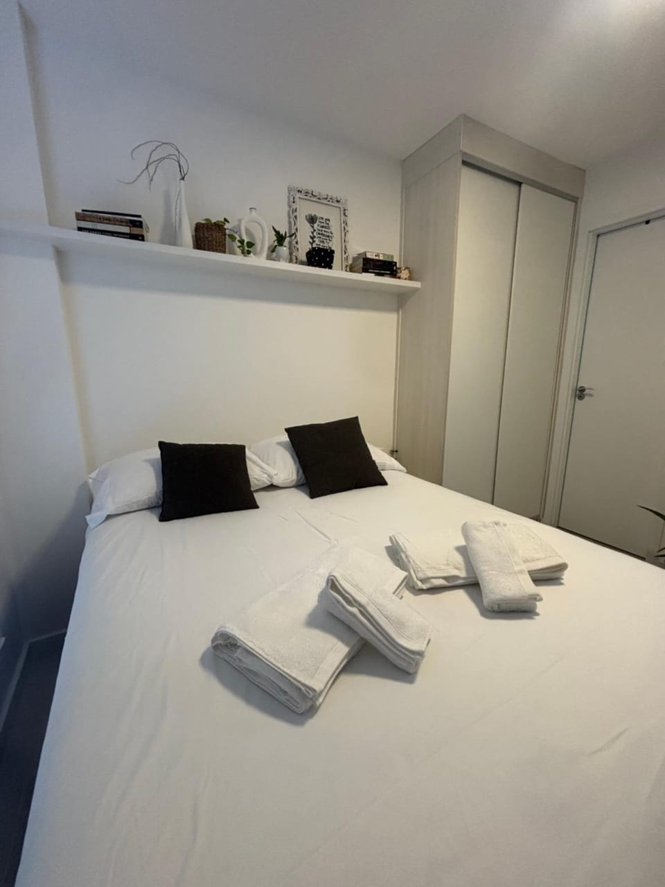 Bed, Photo of the whole room, Bedroom, towels, wardrobe