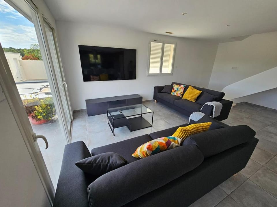 TV and multimedia, Living room