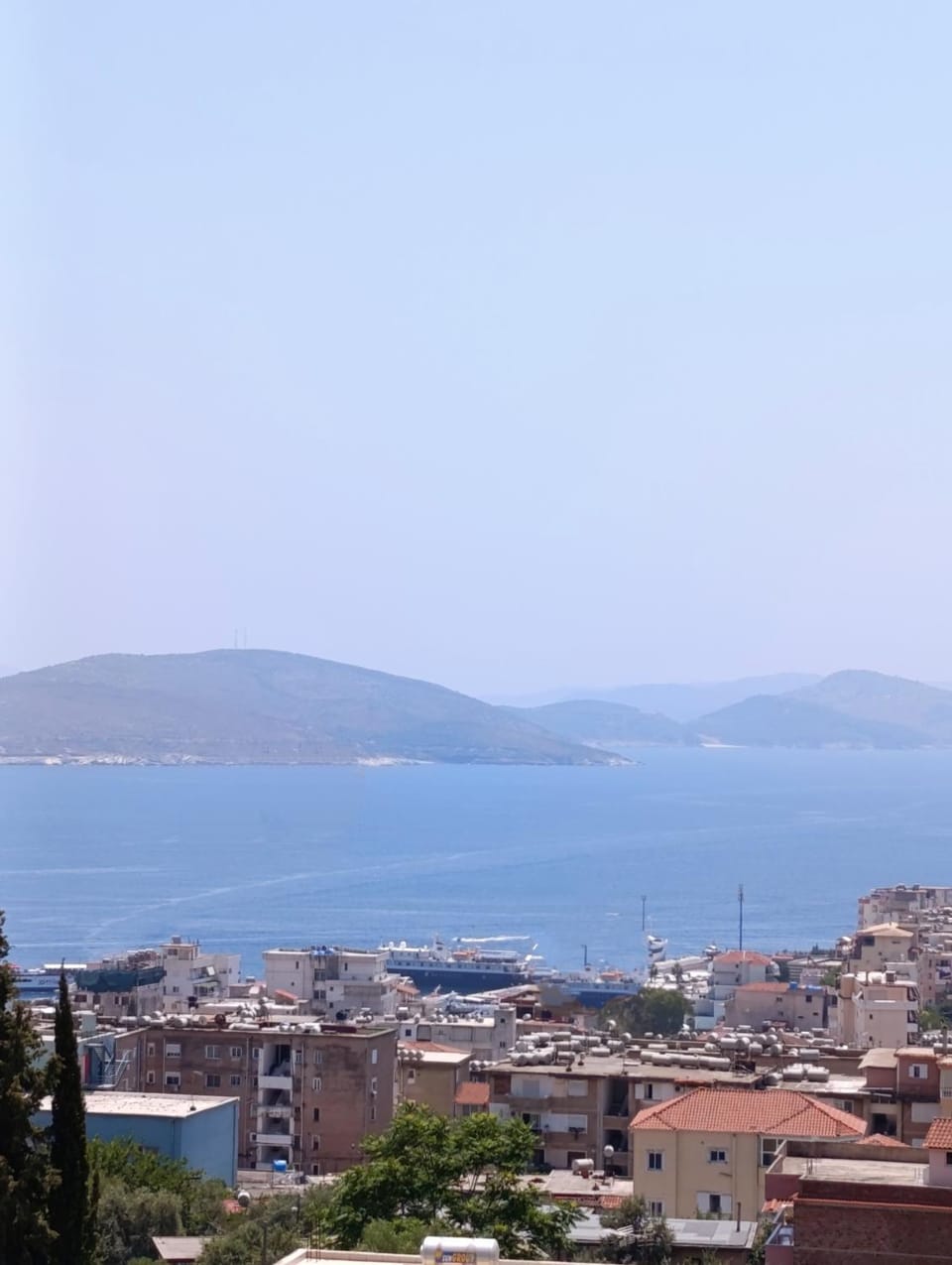 Mountain view, Sea view