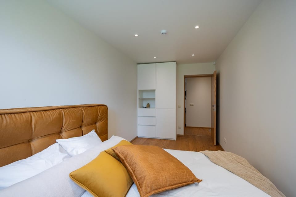 Bedroom, wardrobe