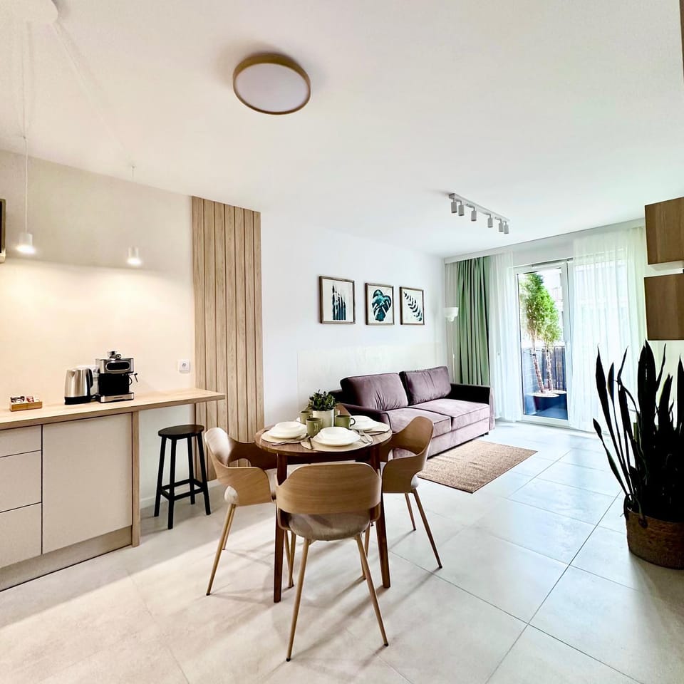 Kitchen or kitchenette, Living room, kitchen