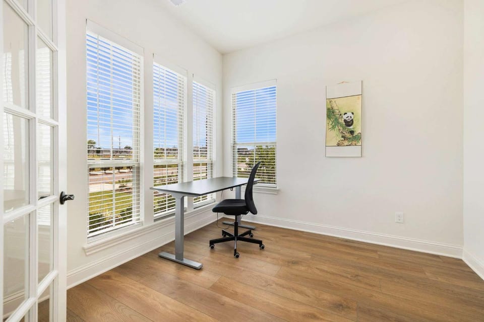 Zen Spot-4 mi to Promenade & Amp-Private Office House in Rogers