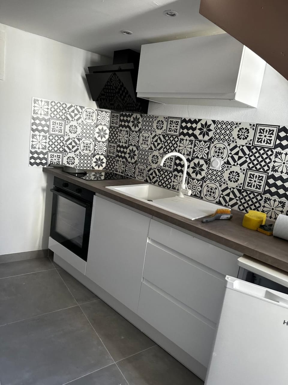 Kitchen or kitchenette