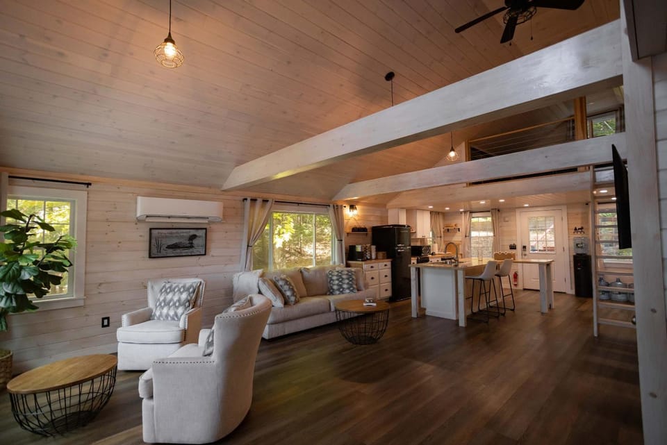TV and multimedia, Kitchen or kitchenette, Living room, Seating area, Dining area, pet friendly