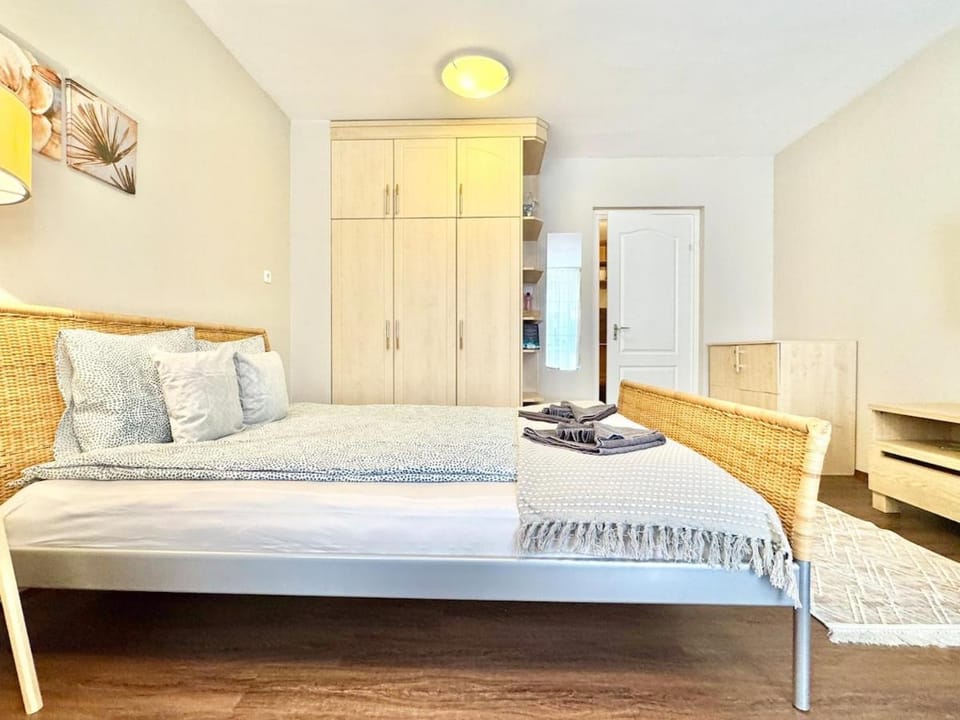 T27 Apartment with Free Parking Apartment in Budapest