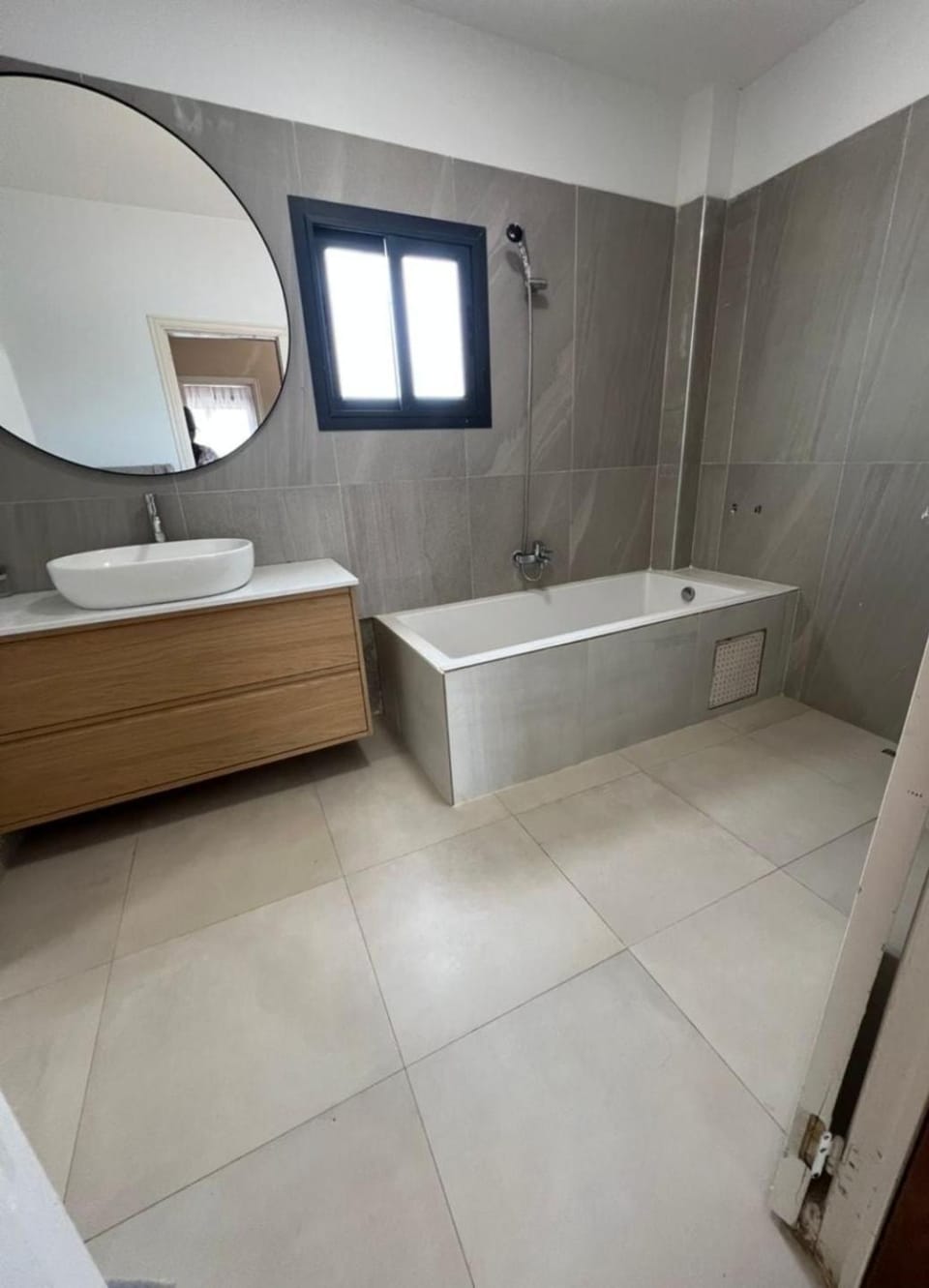 Bathroom, Bath