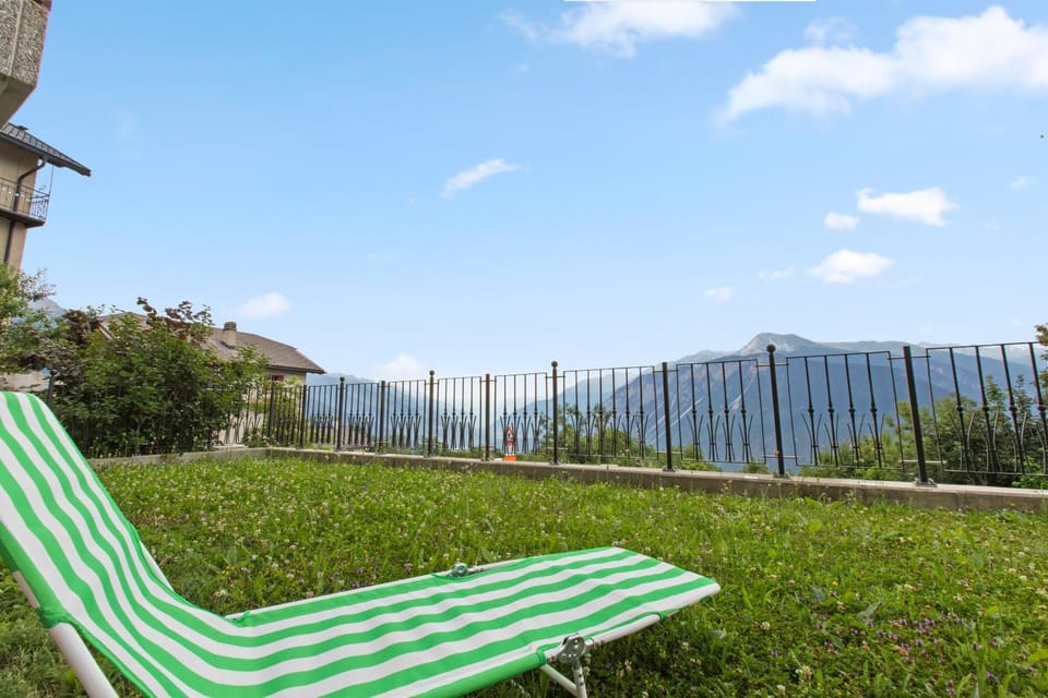 Spring, Day, Natural landscape, Garden, Garden view, Mountain view, sunbed