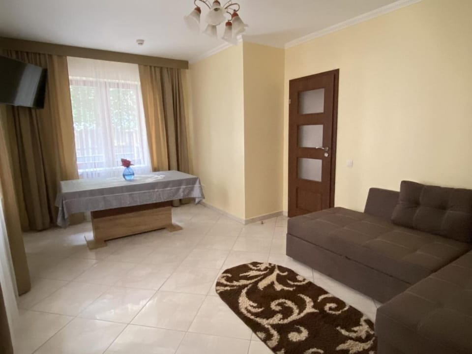 Центрум Делюкс Apartment hotel in Lviv