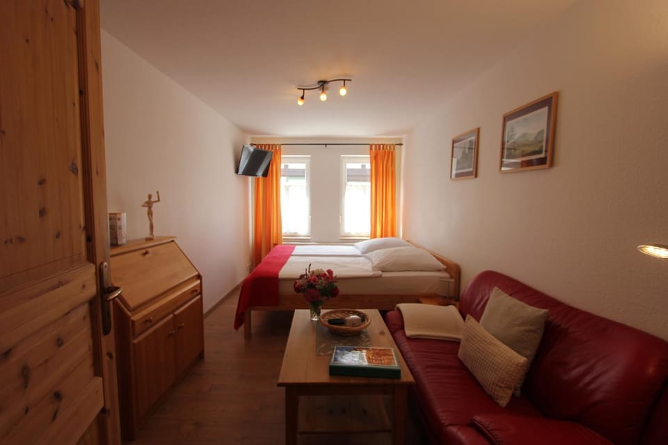 Bed, Living room, Bedroom