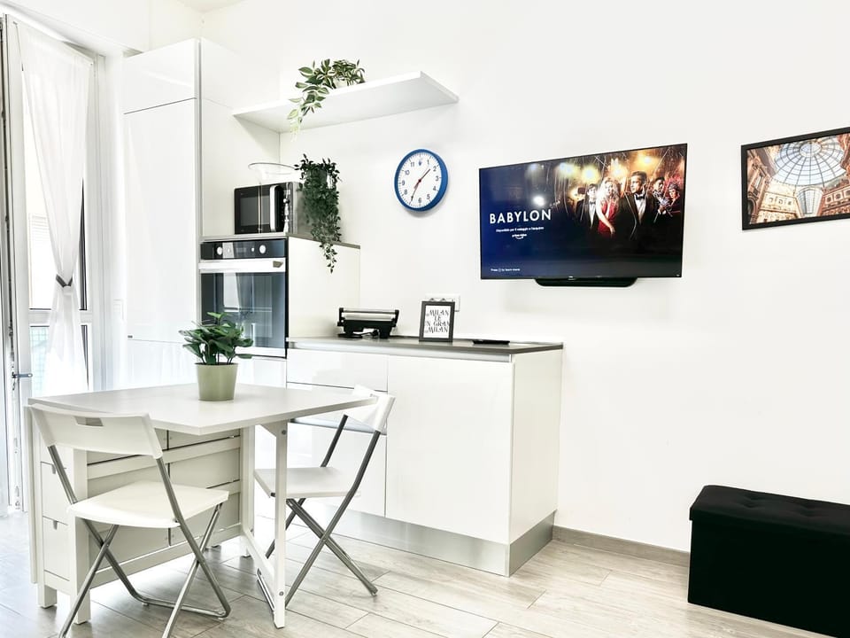 Communal lounge/ TV room, TV and multimedia, Coffee/tea facilities, Kitchen or kitchenette, Living room, Dining area, dishwasher, heating, internet, microwave, oven, stove, toaster, kitchen, air conditioner