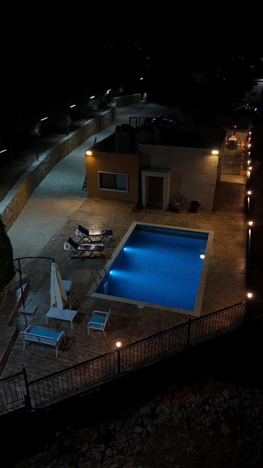 Sky High Guesthouse Chalet in Africa