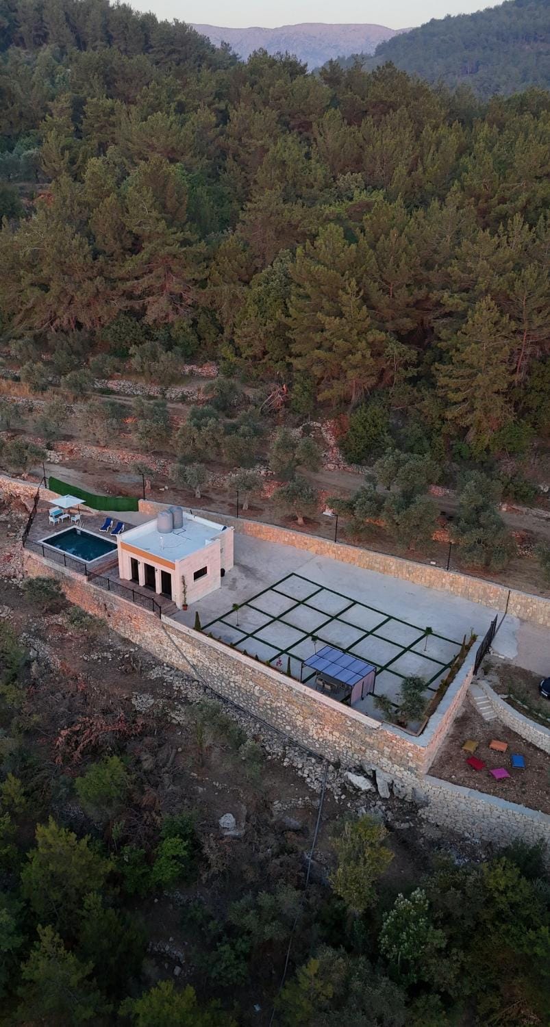Sky High Guesthouse Chalet in Africa