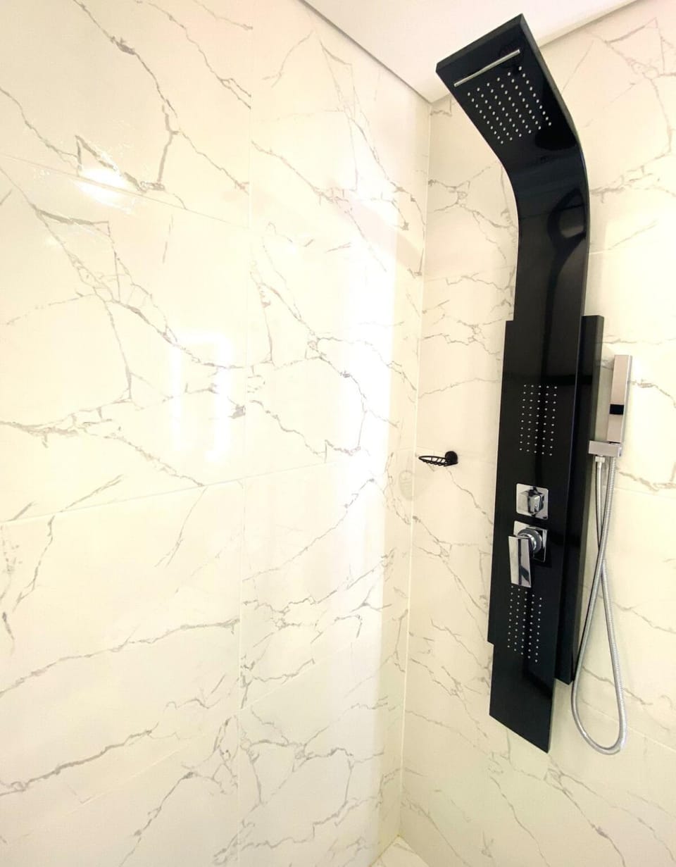 Shower, Bathroom, heating
