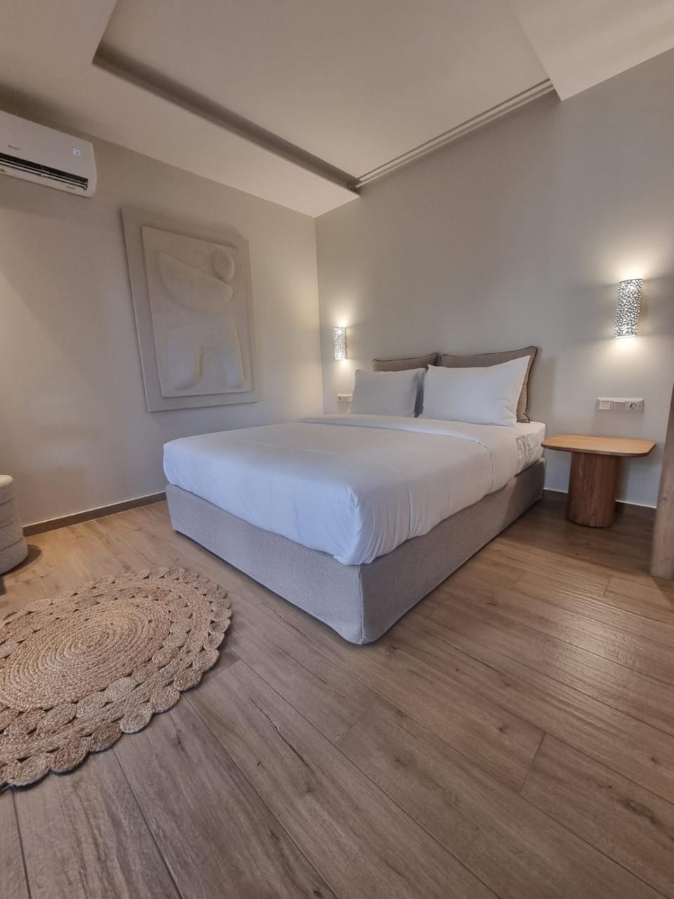 Bed, Decorative detail, Bedroom, air conditioner