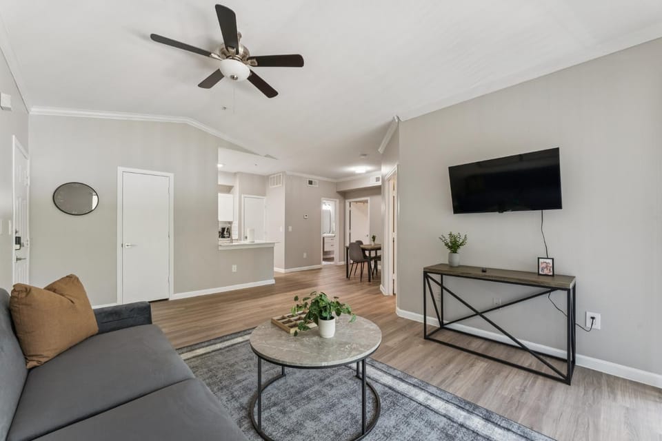 The Calvin 335 I Spacious 2 bed 1 Bath Apartment in Plano