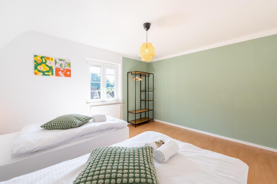 Bed, Photo of the whole room, Bedroom, towels, wardrobe