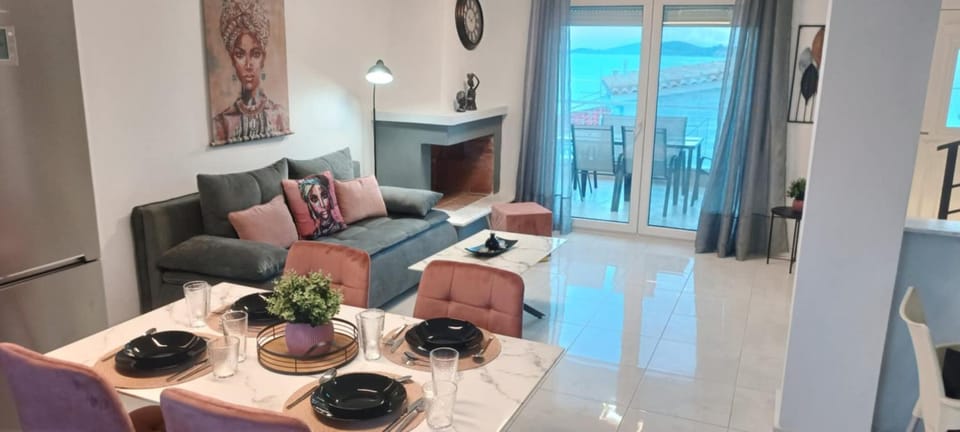 Seating area, Dining area