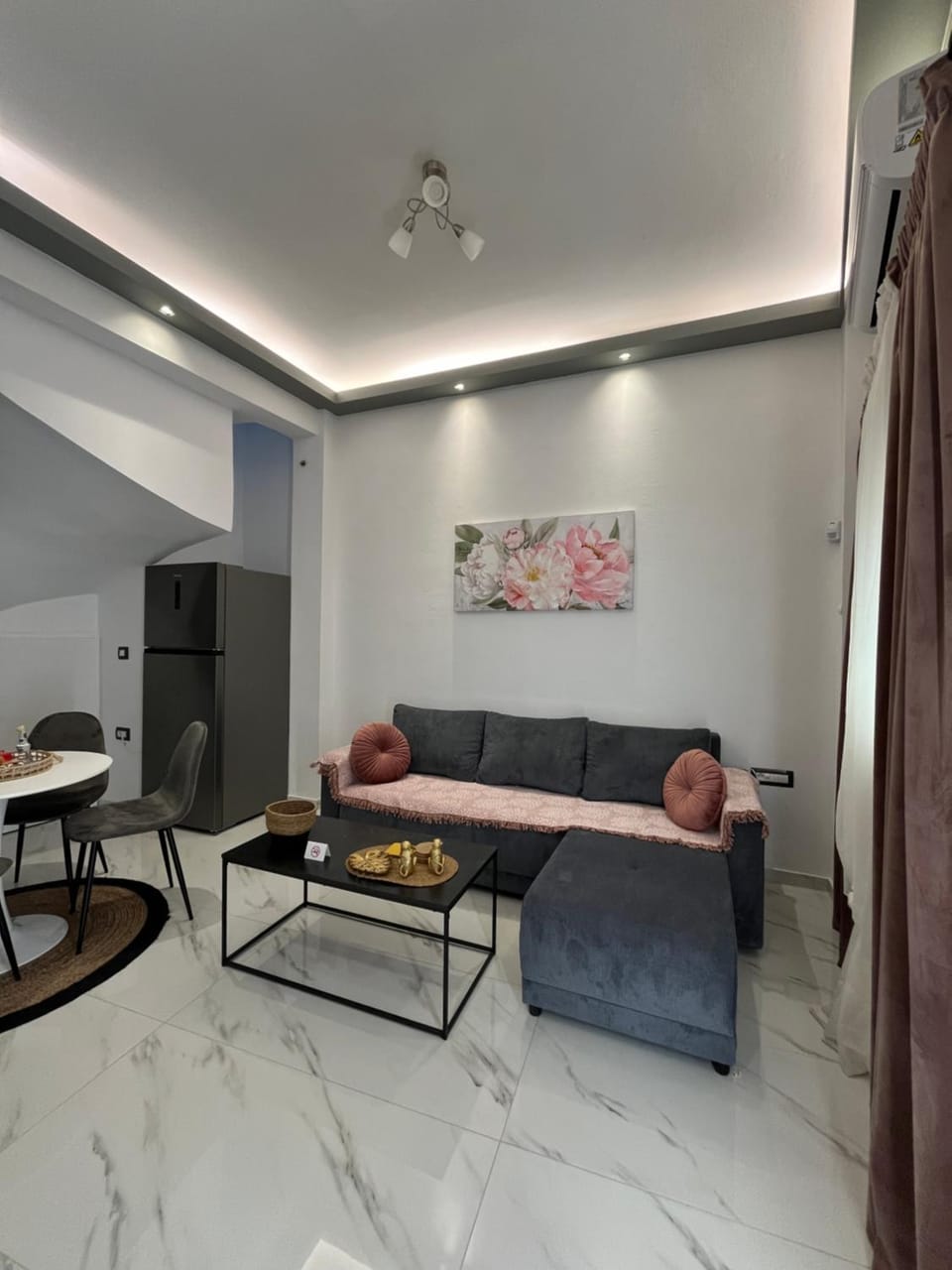 TV and multimedia, Living room, Seating area