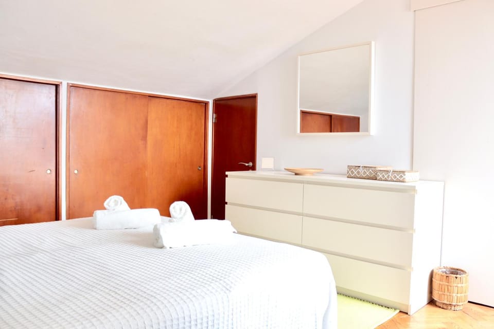 Bed, Photo of the whole room, Bedroom, wardrobe